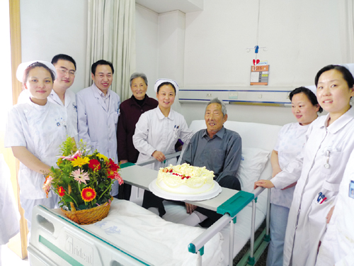 中国80岁以上人口_80岁及以上27.29万人-天津老人1年净增5万 独生子女面临养老难